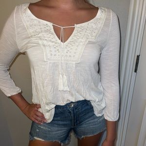 white casual top